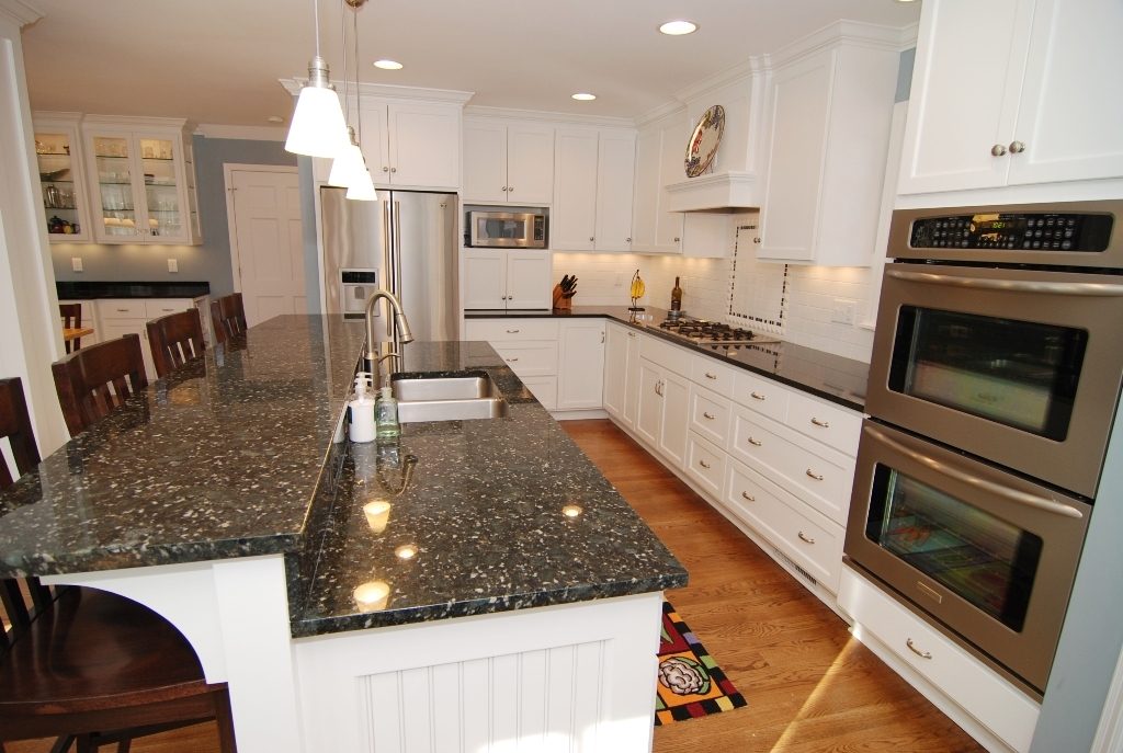 Verde Erfly Granite Color Cost, White Kitchen Cabinets Green Granite Countertops Pictures